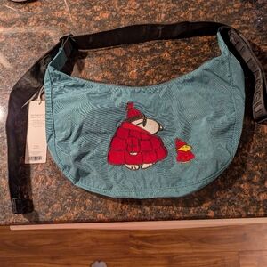 Snoopy medium crescent baggu